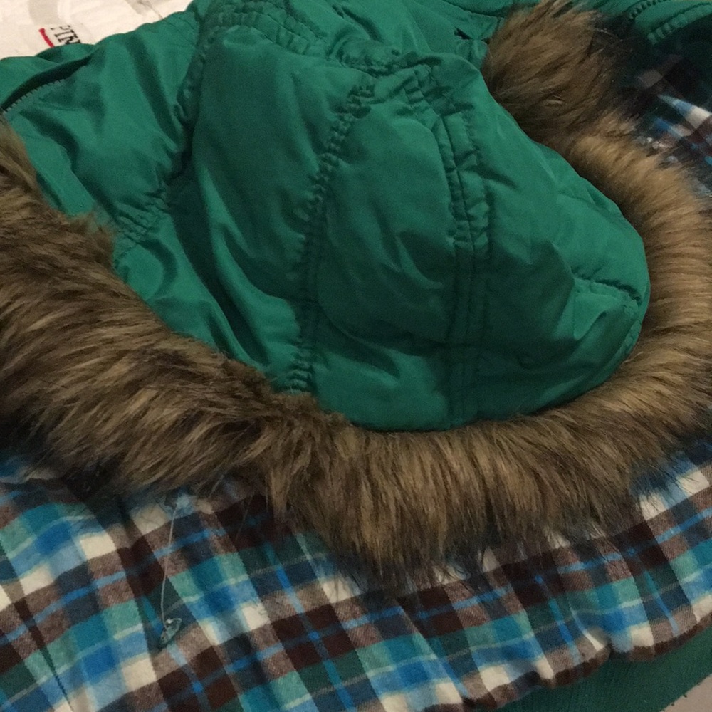 Bundle Green Puffer &Blue/WhitePlaid Vest - Picture 5 of 7